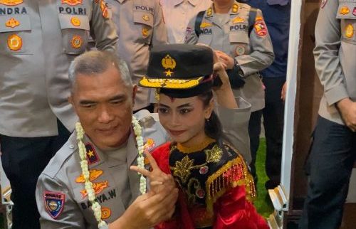 Brigjen Pol. Badya Wijaya Mengapresiasi 3 Pilar Simokerto Saat Kunjungi Kampung Inovatif Tambak Segaran Surabaya