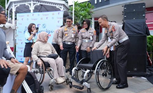 Hadiri Retrospeksi Korban Laka Lantas, Kakorlantas Beri Bantuan Pemasangan Kaki Palsu