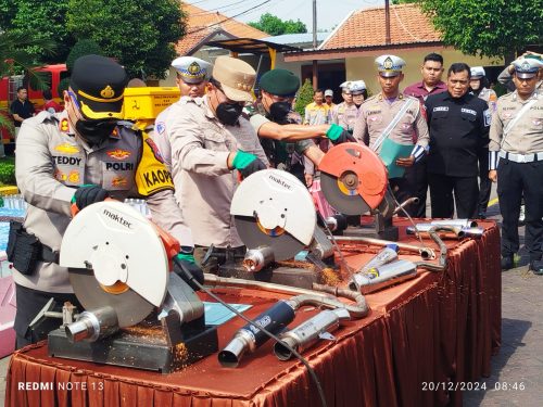 Polres Pasuruan Musnahkan Barang Bukti Narkotika, Miras, dan Knalpot Brong