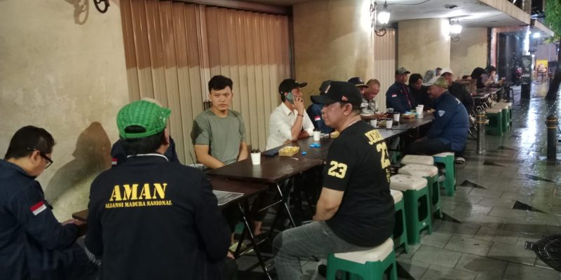 Ormas Aliansi Madura Nasional (AMAN) DPD Surabaya Gelar Ngopi Bersama Santai (NGOBRAS)