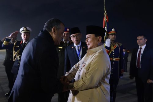 Presiden Prabowo Tiba di Mesir untuk Hadiri KTT D-8