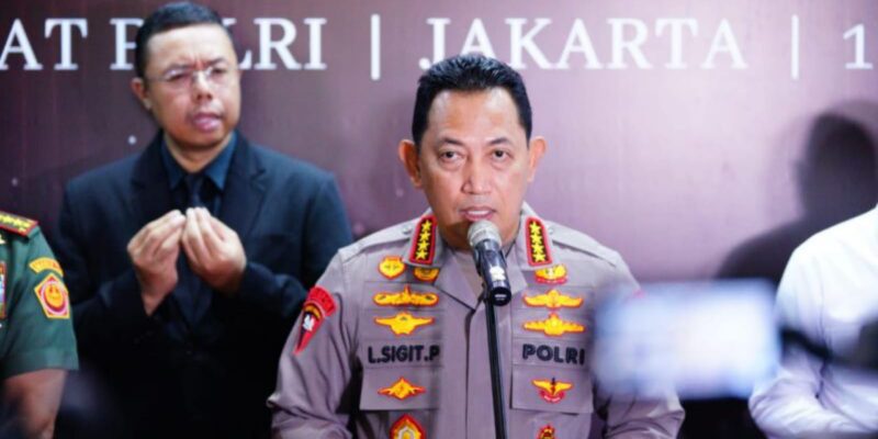 Kapolri: Personel Gabungan Polri-TNI Amankan 61 Ribu Lokasi Ibadah dan Rekreasi NATARU