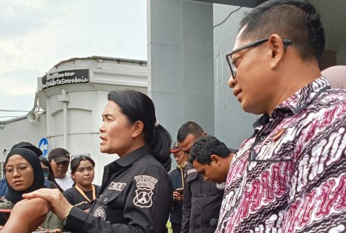 Satreskrim Polrestabes Surabaya Mengungkap Kasus Pencubitan Anak Di Surabaya Yang Viral Di Media Sosial