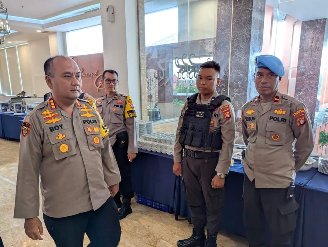 Tinjau Tugas Pam Rapat Pleno KPU, Kapolresta Palangka Raya Ingatkan Personel Jaga Netralitas