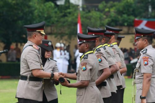 Kapolda Jatim Lantik 900 Bintara Polri Baru, Siap Mengabdi Untuk Negeri