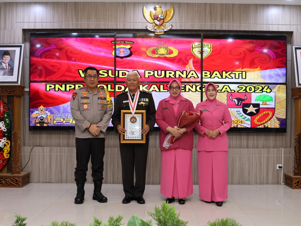 Gelar Wisuda Purna Bakti, Kapolda Kalteng Lepas 58 Personel Purna Tugas