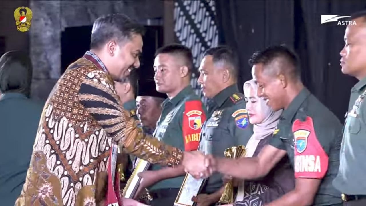 Raih Juara 2 Kampung Pancasila Kategori Pembinaan UMKM, Kodim 1016/Palangka Raya Peroleh Penghargaan KASAD