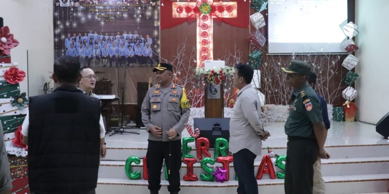 Kapolres Bersama Unsur Forkopimda Kabupaten Pekalongan Cek Gereja dan Pos Pengamanan Lilin Candi 2024
