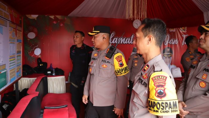 Kunjungi Pos Yan Rest Area 338A Pekalongan, Kapolres : Kita Pastikan Pengamanan Nataru Berjalan Aman dan Lancar