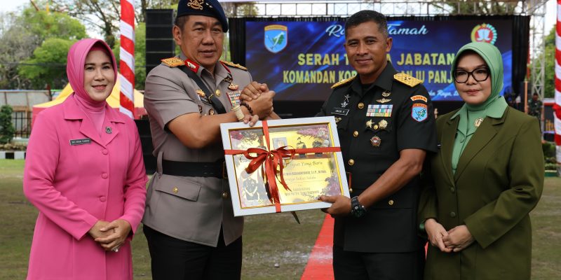 Kapolda Kalteng Hadiri Sertijab Danrem 102 Panju Panjung