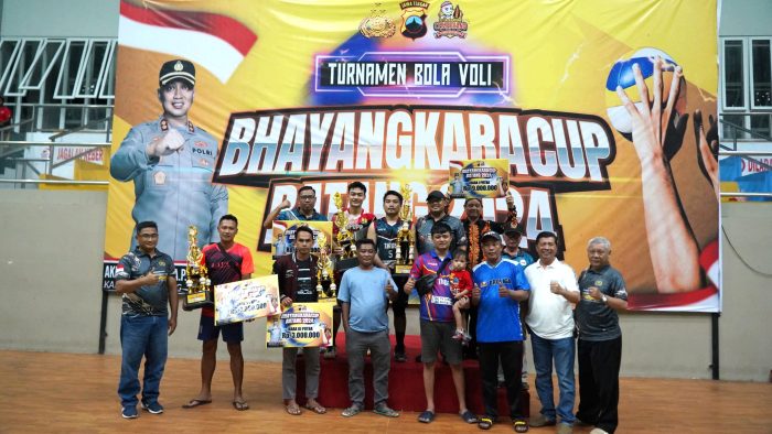 Aksi Spektakuler ! 10 Klub Bola Voli Bersaing Ketat di Bhayangkara Cup Batang