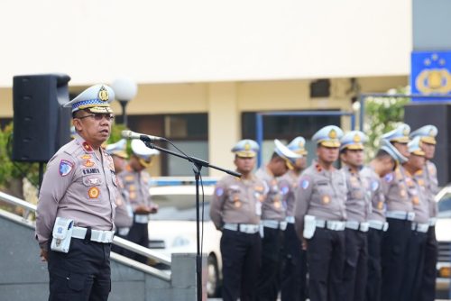 Korlantas Ikut Terlibat Bagikan Makan Bergizi Gratis dan Edukasi Keselamatan Lalu Lintas