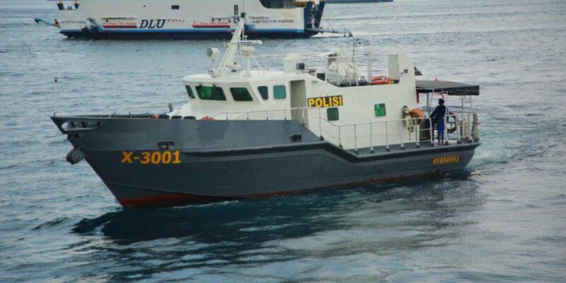 Ditpolairud Polda Jatim Siagakan 2 Kapal Patroli Amankan Selat Bali Selama Libur Panjang