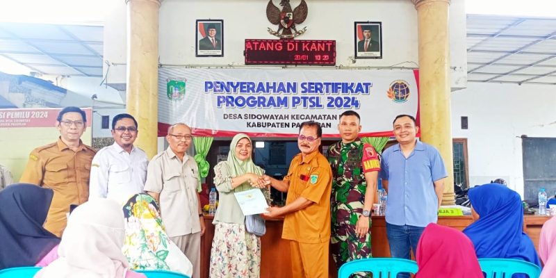 Pembagian Sertifikat Tanah Program PTS Tahap 2 Di Desa Sidowayah Kecamatan Beji