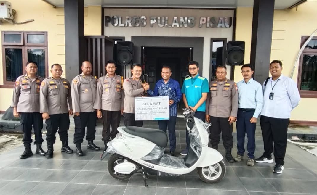 PT PLN Berikan Hadiah 1 Unit Motor Listrik Kepada Polres Pulang Pisau