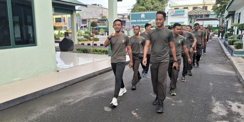 Jumat Sehat, Anggota Kodim 1016/Palangka Raya Laksanakan Olahraga Bersama