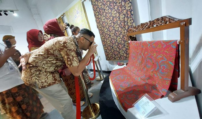 Wamenbud Giring Ganesha Dukung Pelestarian Batik Pekalongan