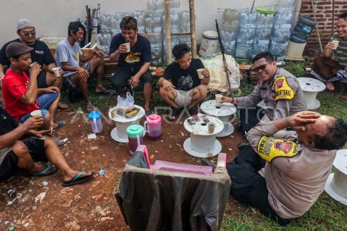 Ngopi Sambil Curhat, Bripka Hartono Ciptakan Dialog Terbuka Dengan Masyarakat