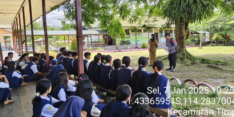 POLSEK TIMPAH BERIKAN  SOSIALISASI BAHAYA PENYALAHGUNAAN NARKOBA DAN KENAKALAN REMAJA
