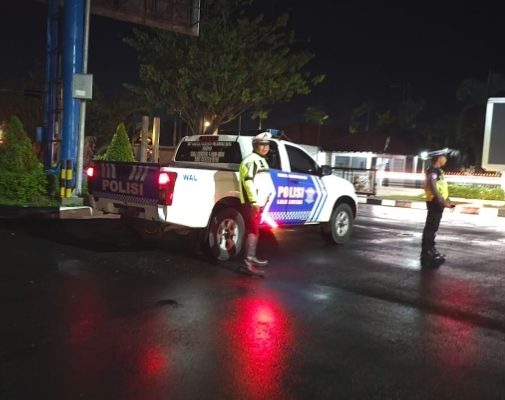 Cegah Bali, Personel Satlantas Polresta Palangka Raya Siaga di Jalan Raya