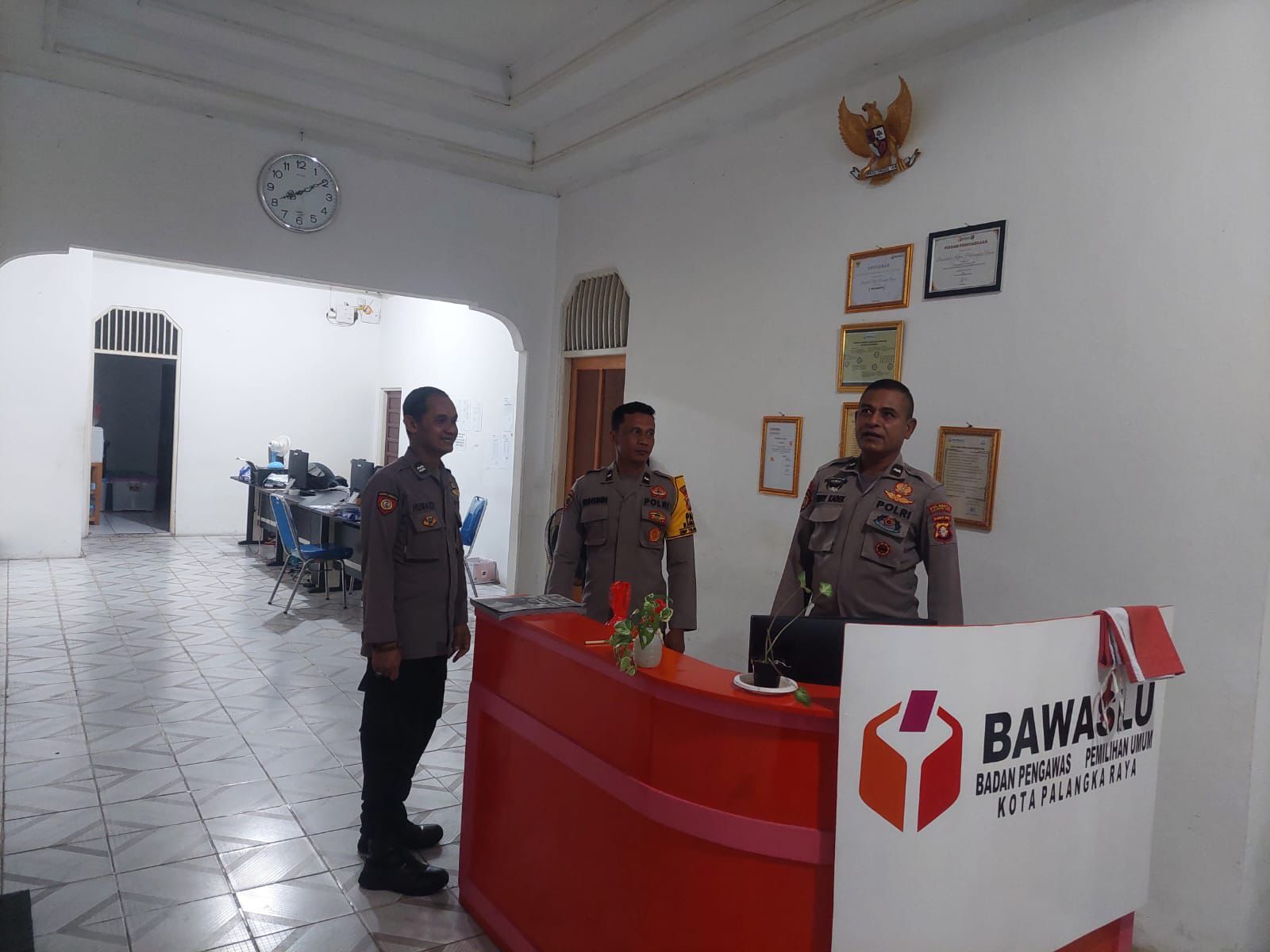 Polresta Palangka Raya Tugaskan Personel Pam di Kantor Bawaslu