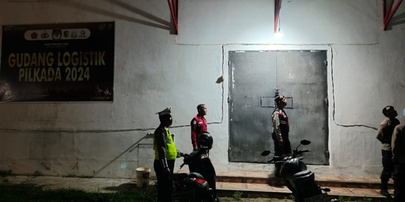 Personel Polresta Palangka Raya Laksanakan KRYD di Kantor KPU 