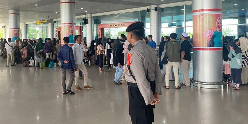 Berikan Rasa Aman, Satpamobvit Polresta Palangka Raya Pam di Bandara Tjilik Riwut