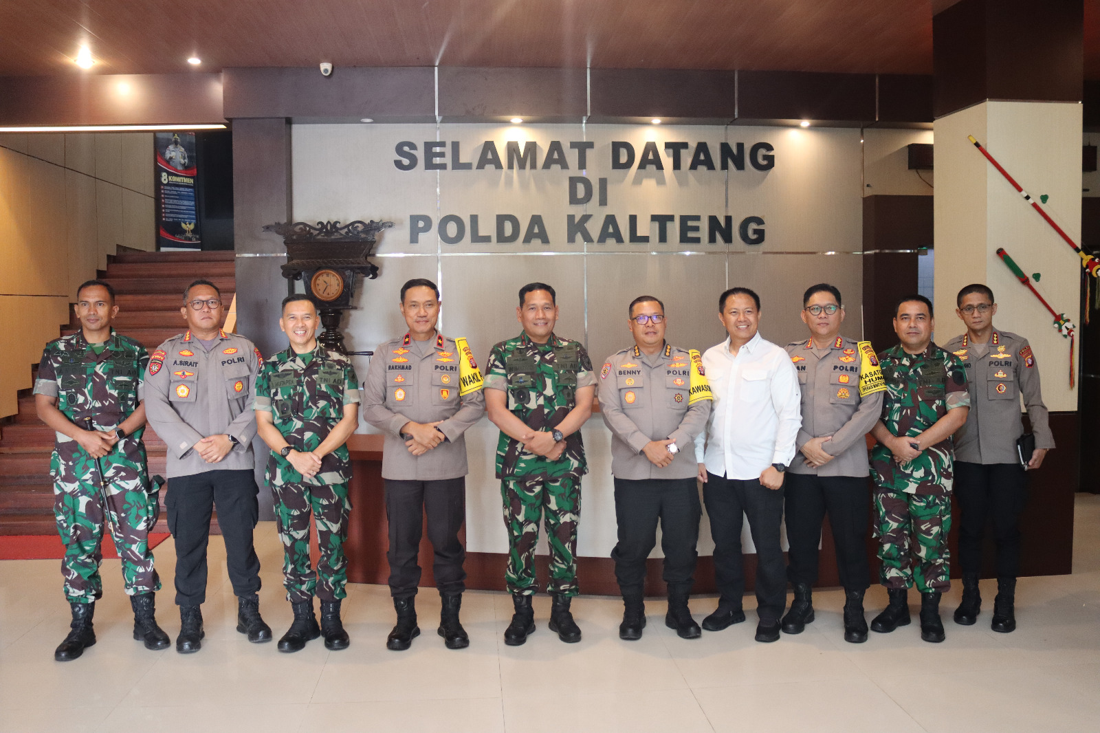 Perkuat Sinergitas TNI-Polri, Wakapolda Kalteng Sambut Kunjungan Silaturahmi Danrem di Mapolda