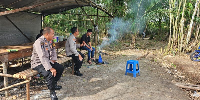 Sambangi Pemukiman, Polsek Bukit Batu Sampaikan Pesan Kamtibmas kepada Masyarakat