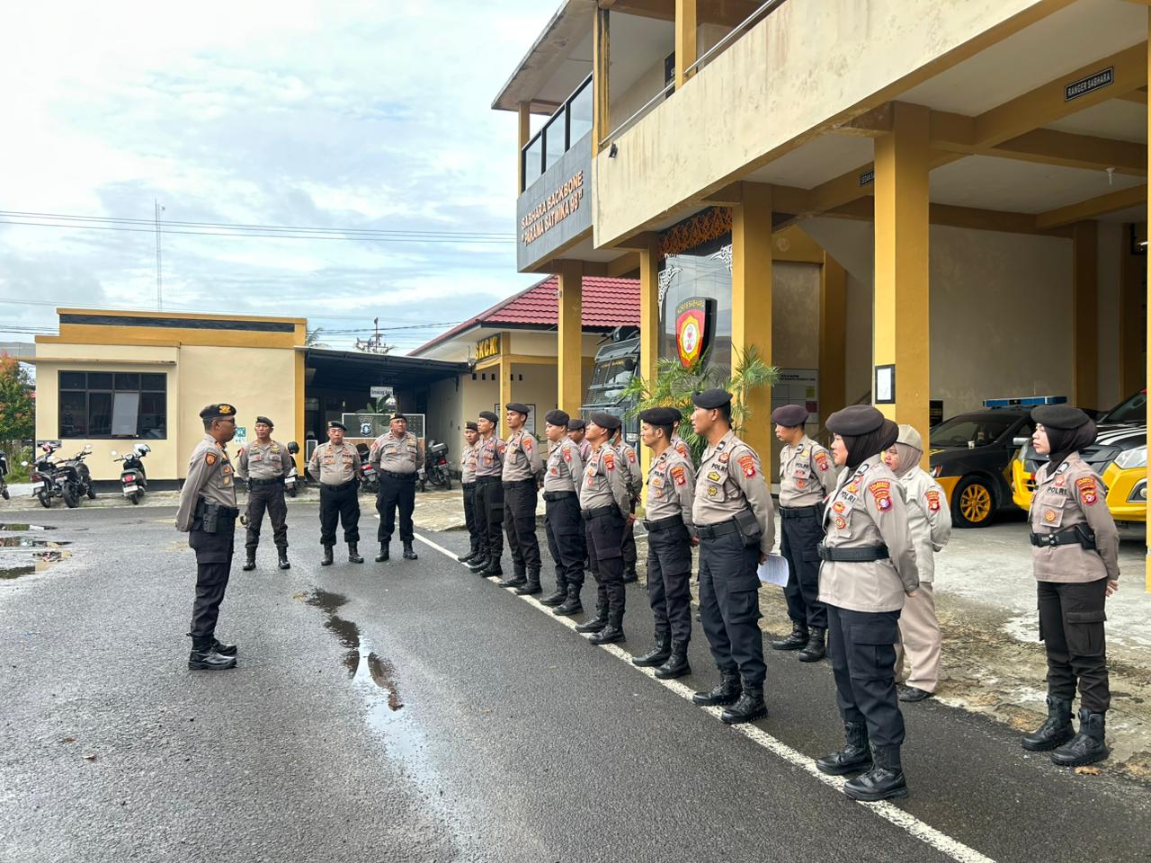 Pimpin Apel Satfung, Kasatsamapta Polresta Palangka Raya Sampaikan Atensi Kapolresta kepada Personel