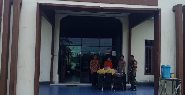 Polsek Bukit Batu Ikuti Bansos di Yayasan Galilea Pusat Rehabilitasi Narkoba