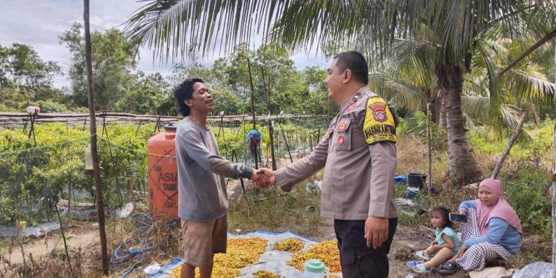 Datangi Petani Lombok, Polsek Bukit Batu Sampaikan Program Ketahanan Pangan di Tumbang Tahai