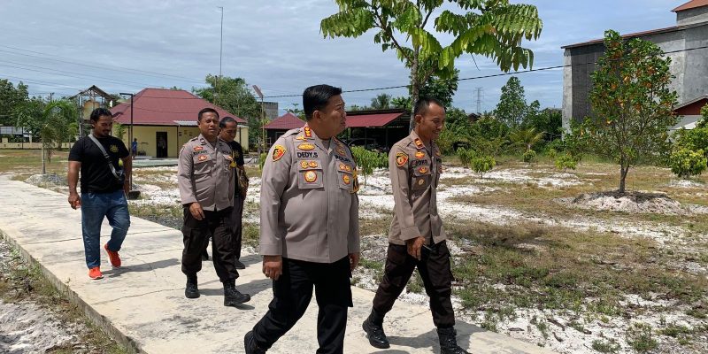 Kapolsek Rakumpit Dampingi Kapolresta Palangka Raya Cek Mapolsek, Asrama, dan Kolam Ikan