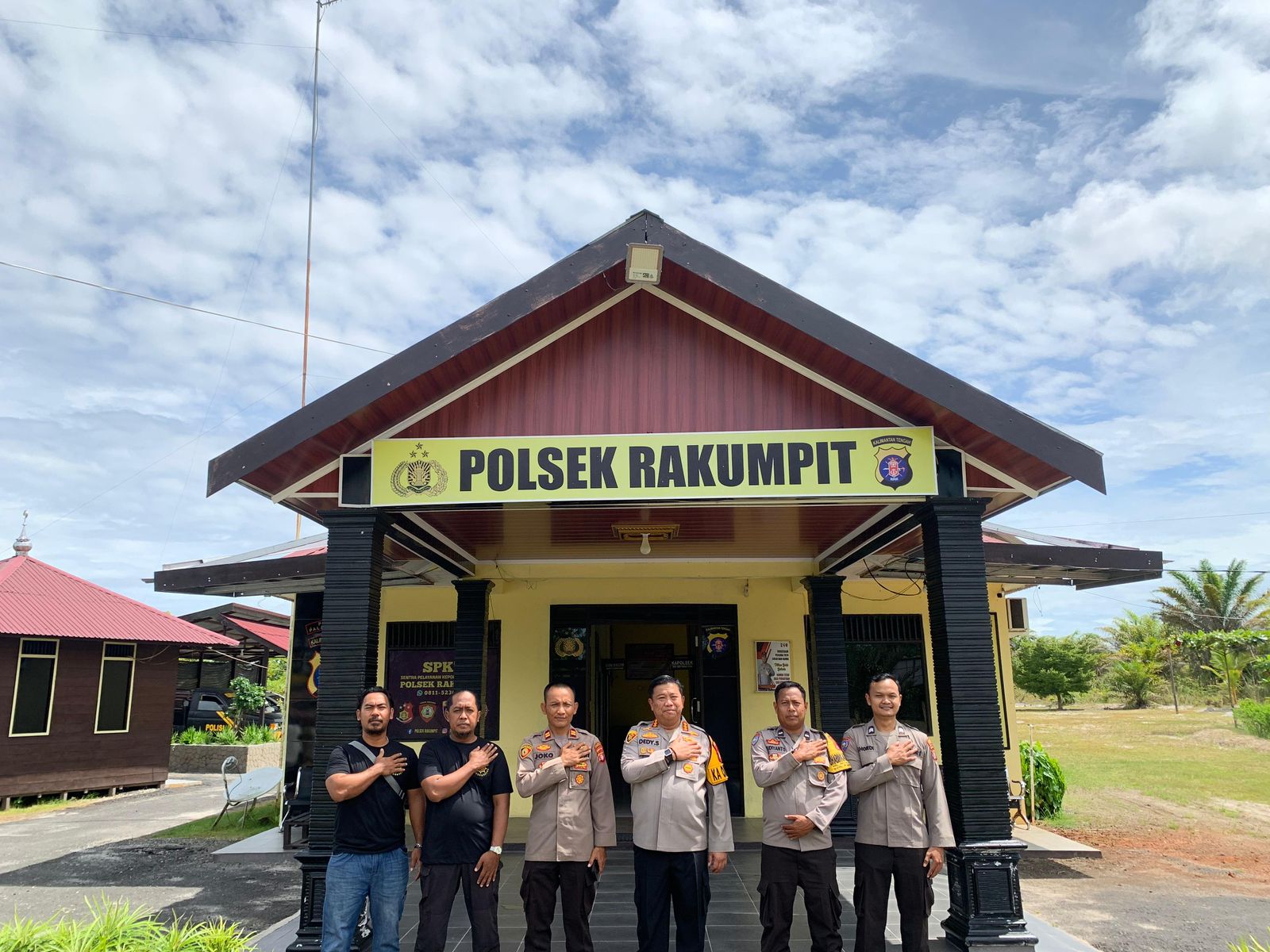 Kapolsek Rakumpit Terima Kunjungan Kapolresta Palangka Raya