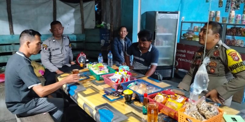 Datangi Warung di Tangkiling, Anggota Polsek Bukit Batu Larang Warga Main Judi
