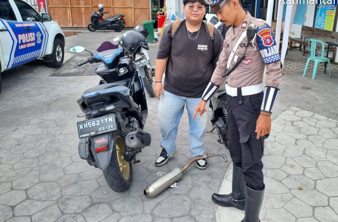 Personel Satlantas Polresta Palangka Raya Edukasi dan Tertibkan Pengguna Knalpot Brong