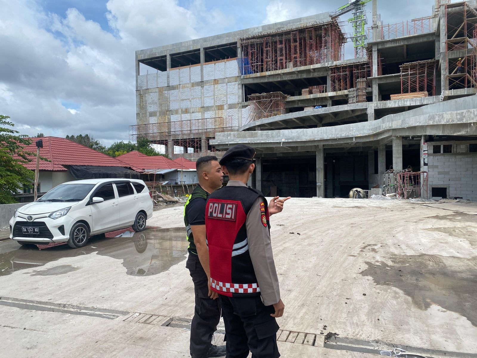 Satsamapta Polresta Palangka Raya Patroli ke Lokasi Pembangunan Duta Mall