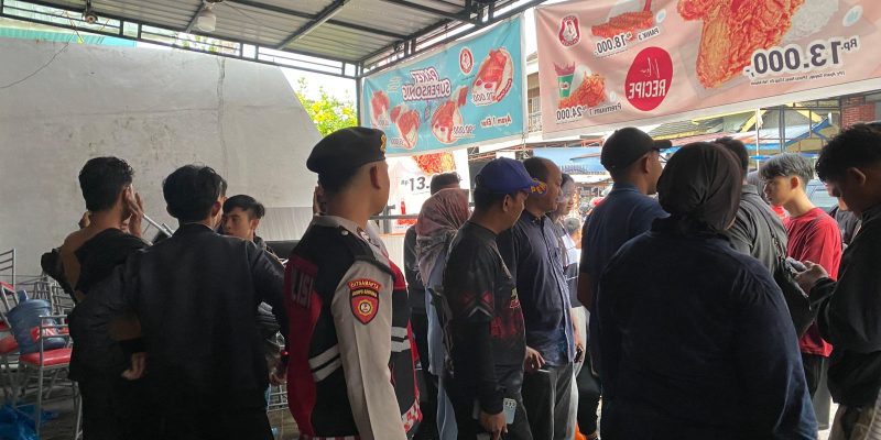 Anggota Satsamapta Polresta Palangka Raya Datangi TKP Kebakaran di Kinibalu
