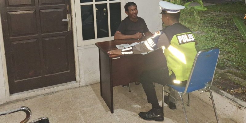 Satlantas Polresta Palangka Raya Lakukan Patroli pada Kantor Bawaslu saat Pilkada