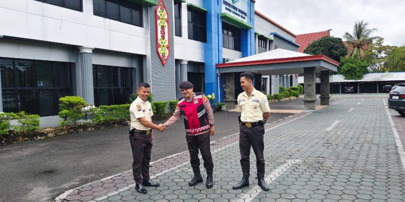 Anggota Satsamapta Polresta Palangka Raya Patroli Dialogis di Kantor BPS