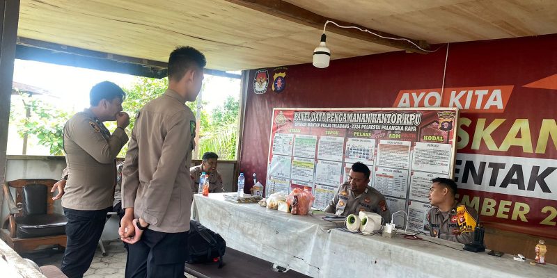 Personel Pam KPU Polresta Palangka Raya Pertahankan Kondusifitas