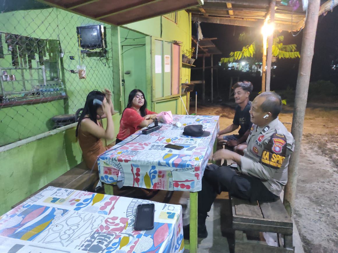 Berikan Rasa Aman, Polsek Bukit Batu Sambangi Warung di Kelurahan Marang