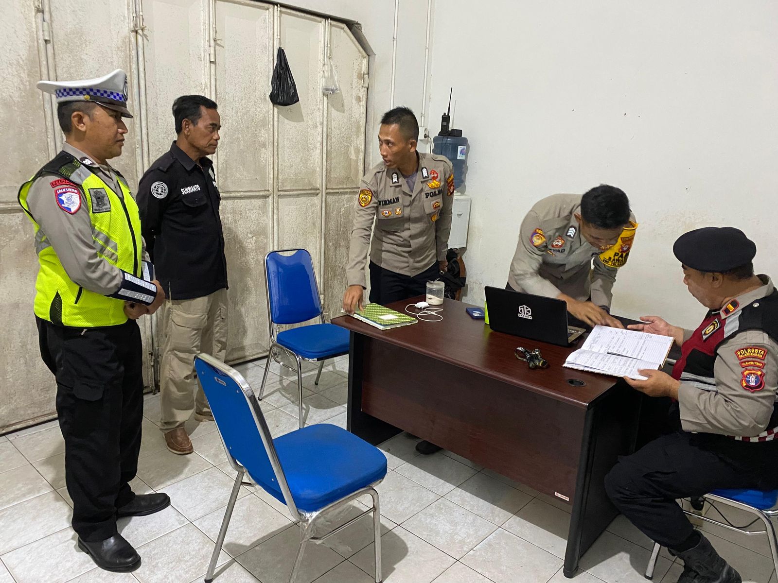 Usai di Pujasera, KRYD Polresta Palangka Raya Datangi Kantor Bawaslu