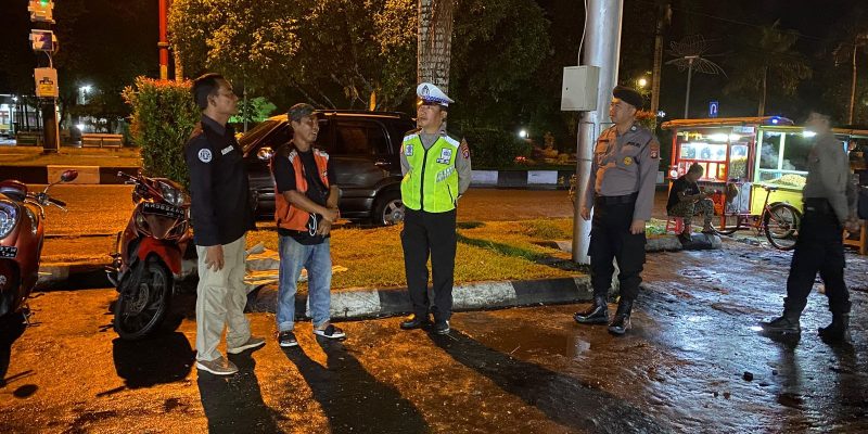 Gelar KRYD, Polresta Palangka Raya Sambangi Pujasera dan Edukasi Jukir