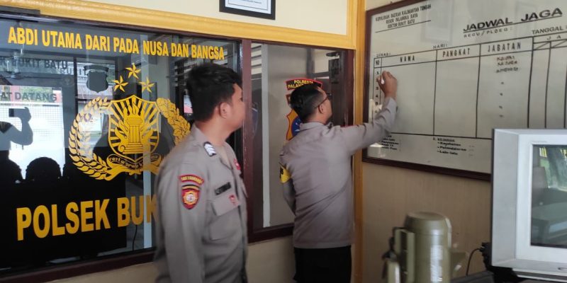 Polsek Bukit Batu Pastikan Kesiapan Peralatan Melalui Pengecekan Inventaris