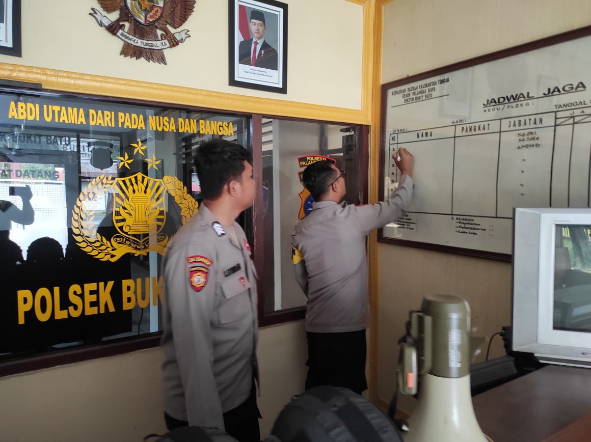 Polsek Bukit Batu Pastikan Kesiapan Peralatan Melalui Pengecekan Inventaris