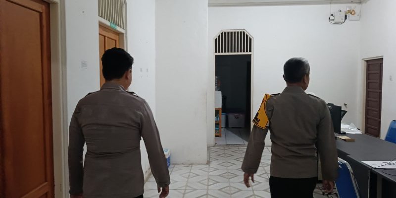 Personel Polresta Palangka Raya Komitmen Pelihara Keamanan di Kantor Bawaslu