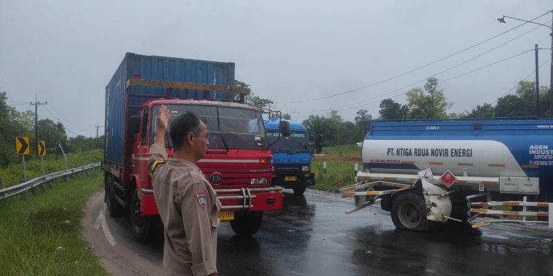 Polsek Sabangau Tangani Laka Lantas di Tikungan S Kalampangan