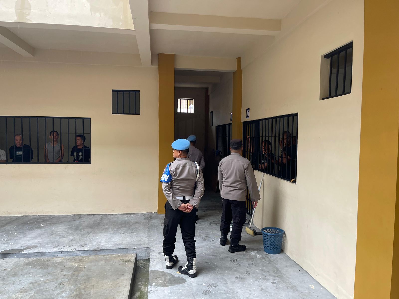 Sattahti Bersama Piket Fungsi Polresta Palangka Raya Dampingi Pemeriksaan Kondisi Tahanan di Rutan