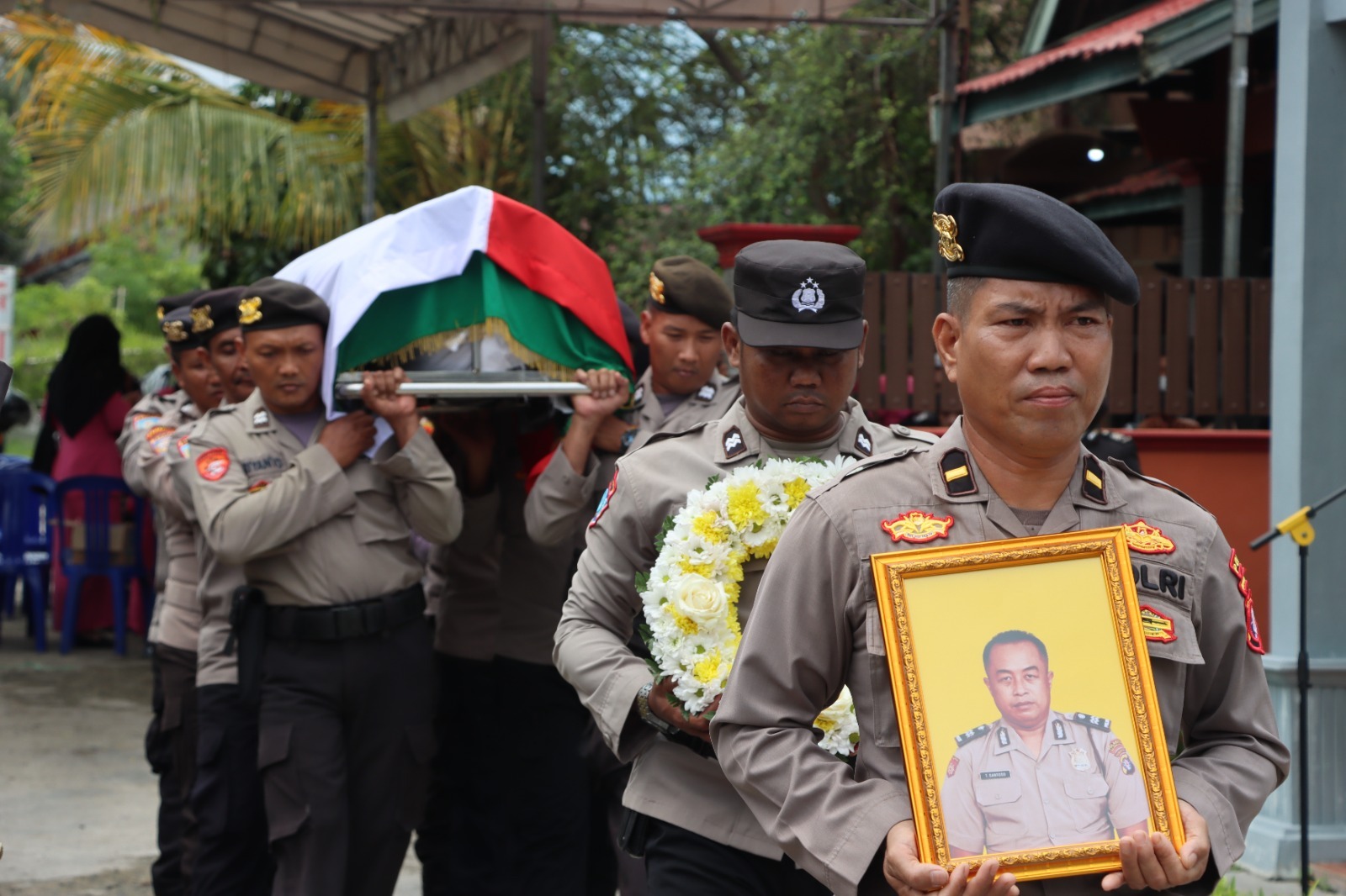 Lepas Rekan Seperjuangan, NNZZ-SPDT Kalteng Kompak Antarkan Jenazah Aiptu Totok Santoso dari Rumah Duka hingga ke Liang Lahat